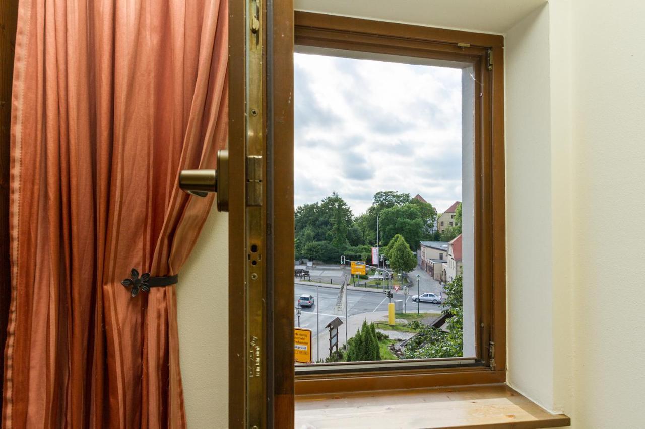 Burgschaenke & Herberge Goldener Loewe Bad Dueben Ngoại thất bức ảnh